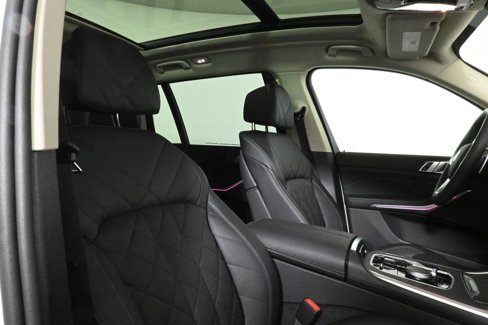 Used 2025 BMW X7 xDrive40i w/ Premium Package image 36