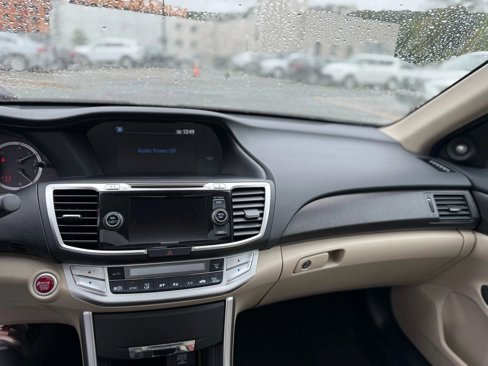 Used 2015 Honda Accord EX-L image 32