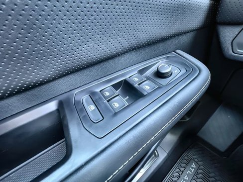 New 2025 Volkswagen Atlas SEL image 13