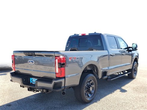 New 2026 Ford F250 4x4 Crew Cab Super Duty image 4