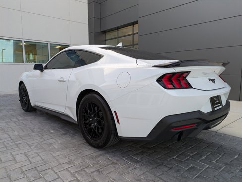 Used 2024 Ford Mustang Coupe image 7