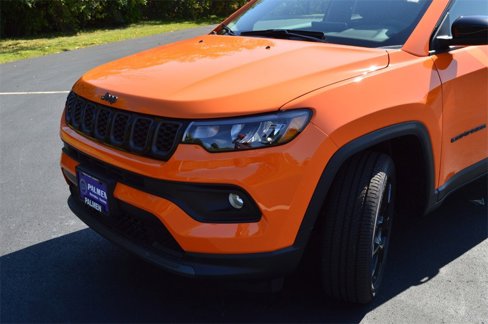 New 2026 Jeep Compass Latitude image 10