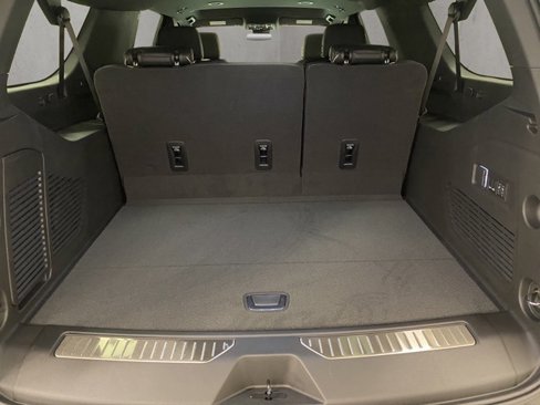 New 2026 Chevrolet Suburban Premier image 13