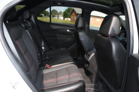 Used 2023 Chevrolet Equinox RS image 21