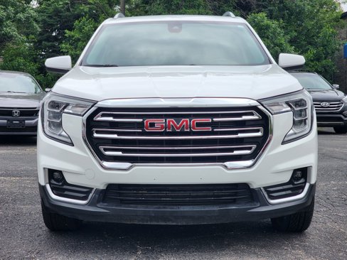 Used 2022 GMC Terrain SLT image 2
