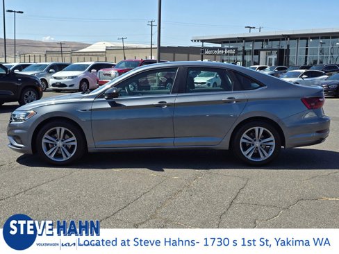 Used 2020 Volkswagen Jetta R-Line image 2