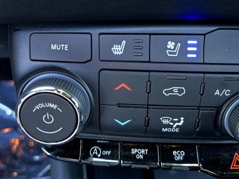 Certified 2024 Dodge Durango GT image 16