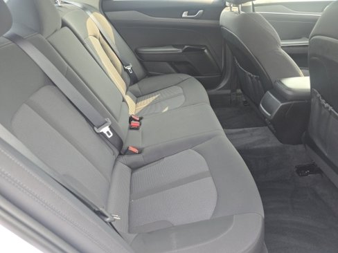 Used 2021 Kia K5 LXS image 12