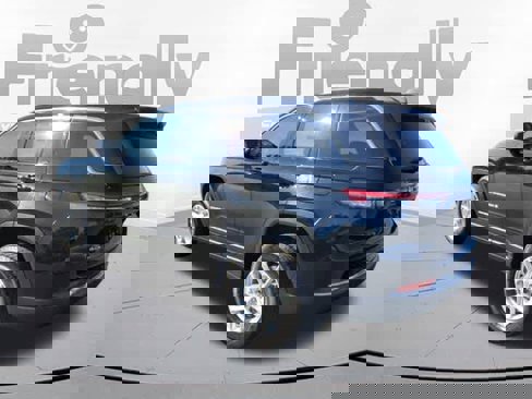 New 2025 Jeep Grand Cherokee Laredo X image 3