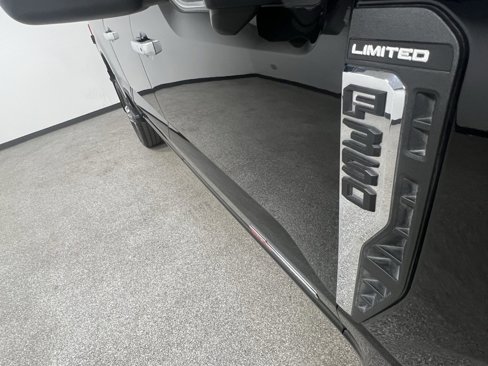 Used 2024 Ford F350 Limited image 18