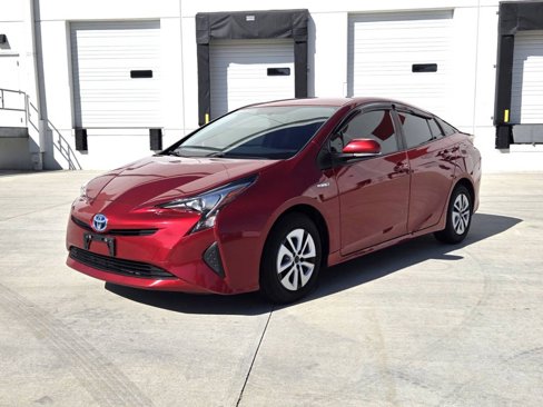 Used 2016 Toyota Prius Two image 1