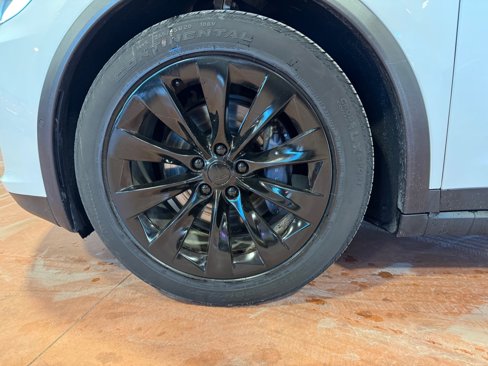 Used 2019 Tesla Model X Long Range image 12