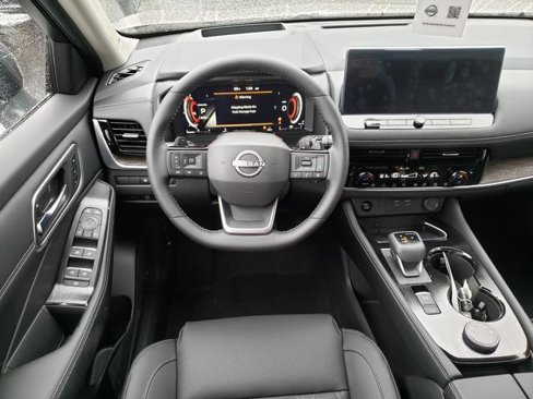 New 2026 Nissan Rogue Platinum image 18