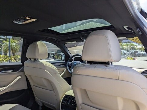 Used 2023 BMW 530e w/ Convenience Package image 29