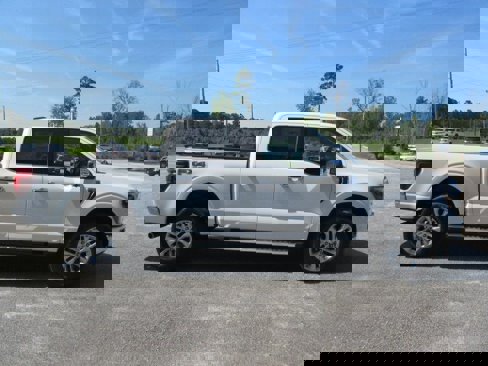 New 2025 Ford F150 Lariat w/ Equipment Group 501A Mid image 6