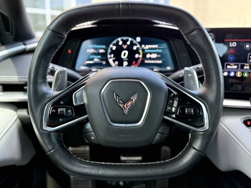 Used 2022 Chevrolet Corvette Stingray Preferred Cpe w/ Body-Color Dual Roof Package image 23