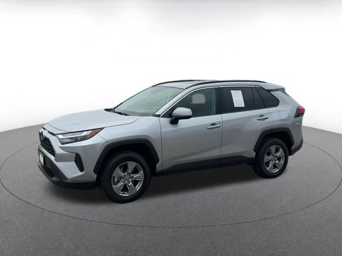 Used 2025 Toyota RAV4 XLE image 8