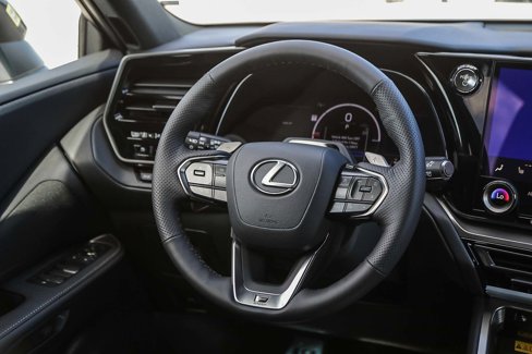 New 2026 Lexus TX 500h AWD image 15
