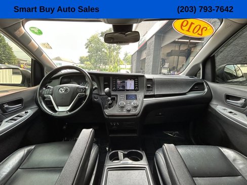 Used 2019 Toyota Sienna SE image 25