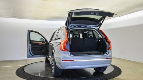 Certified 2025 Volvo XC90 B6 Plus image 29