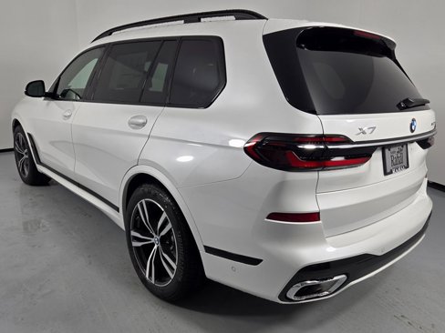 New 2026 BMW X7 xDrive40i w/ M Sport Package image 8