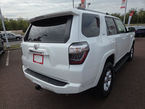 Certified 2024 Toyota 4Runner SR5 Premium image 3