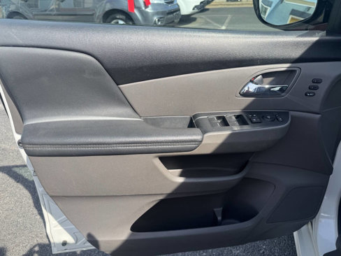 Used 2015 Honda Odyssey Touring image 11
