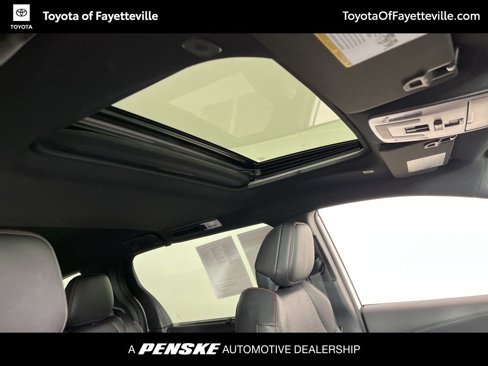 Certified 2025 Toyota Sienna XSE image 6