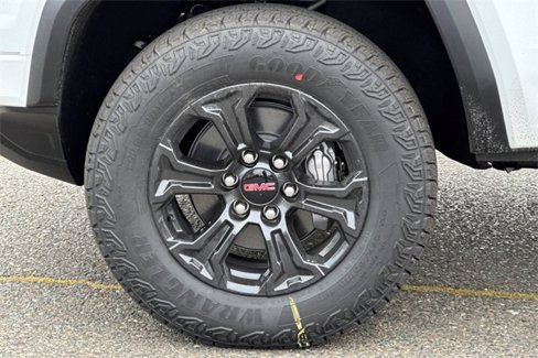 New 2025 GMC Canyon Elevation w/ Convenience Package image 31