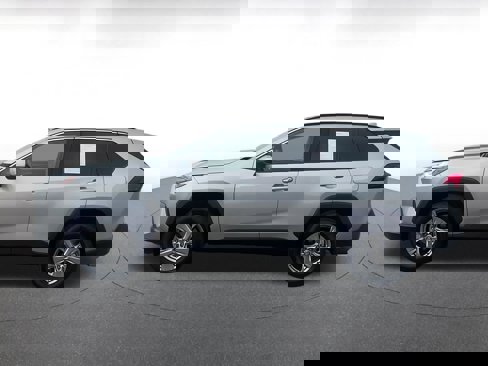 Used 2025 Toyota RAV4 XLE image 9