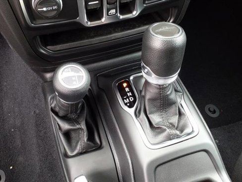 New 2023 Jeep Gladiator Willys image 14