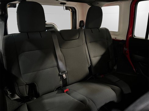 Used 2023 Jeep Wrangler Sahara w/ Cold Weather Group image 18