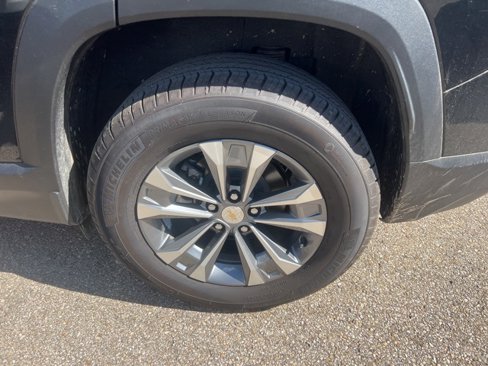 Used 2025 Chevrolet Equinox LT w/ Convenience Package II image 5