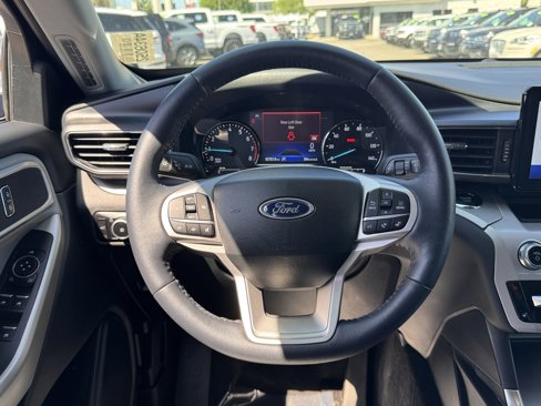 Certified 2023 Ford Explorer XLT w/ Equipment Group 202A image 16