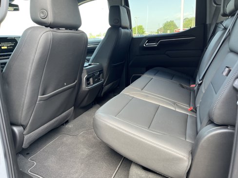 New 2025 GMC Sierra 1500 SLT image 11