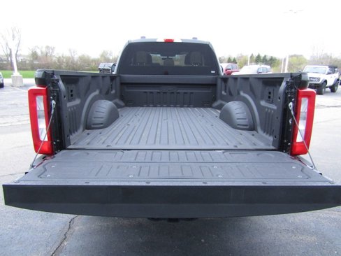 Used 2025 Ford F250 XLT w/ F-250 >10K GVWR Package image 7