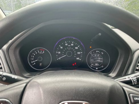 Used 2018 Honda HR-V LX image 14
