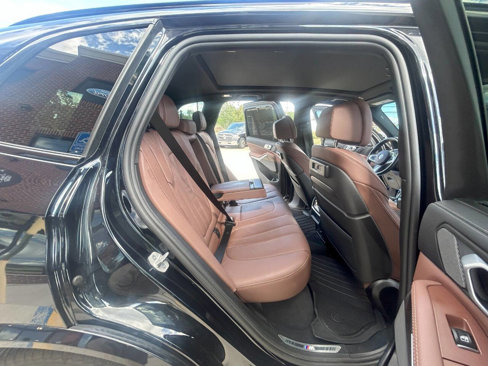 Used 2021 BMW X5 M50i w/ Executive Package image 30