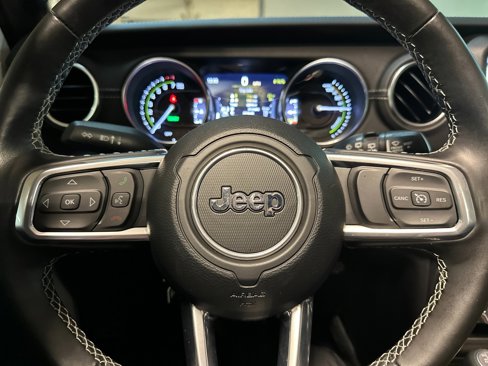 Certified 2022 Jeep Wrangler Unlimited Sahara w/ Cold Weather Group image 23
