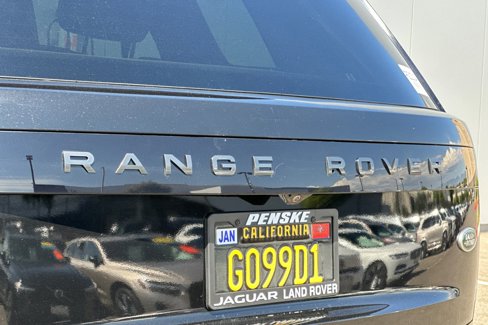 Used 2023 Land Rover Range Rover SE image 34