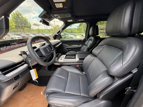 New 2025 Lincoln Navigator L Reserve w/ Jet Appearance Package image 12