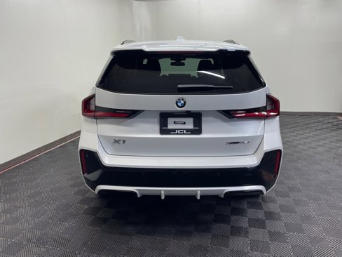 Used 2023 BMW X1 xDrive28i w/ Premium Package image 9
