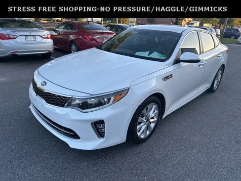 Used 2018 Kia Optima S image 2