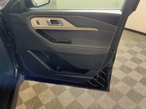New 2025 Ford Explorer Active w/ Active Comfort Package image 38
