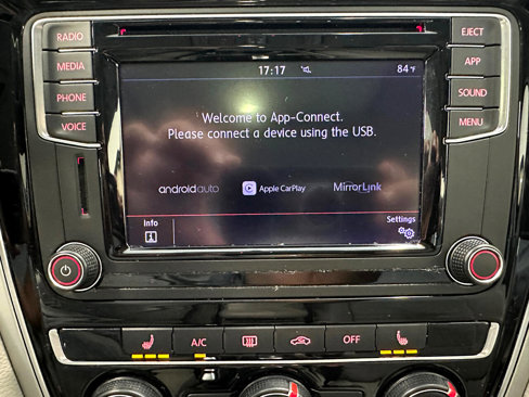 Used 2019 Volkswagen Passat Wolfsburg Edition image 41