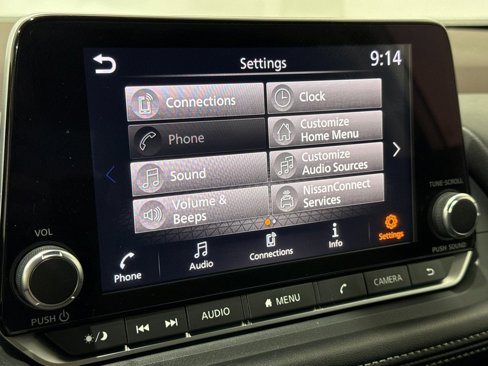 Used 2023 Nissan Rogue SV image 40