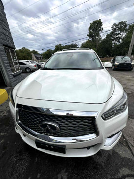 Used 2016 INFINITI QX60 Luxe w/ Deluxe Technology Package image 3