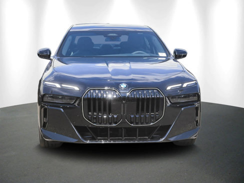 New 2026 BMW 760i xDrive w/ Premium Package image 2