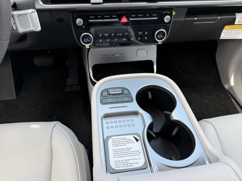 New 2026 Hyundai Ioniq 9 SEL image 18