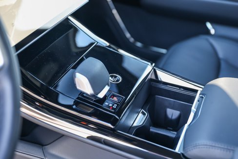 New 2025 Land Rover Range Rover Sport SE image 21